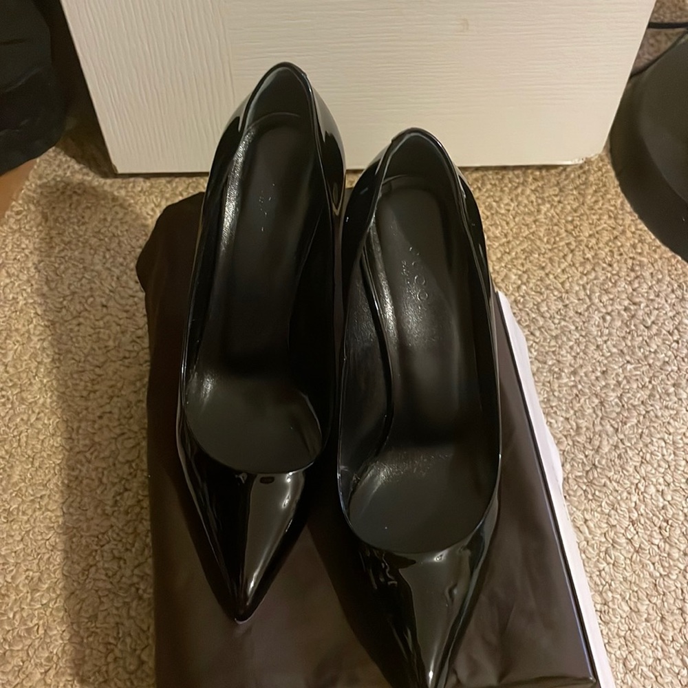 Gucci bamboo shaped heel